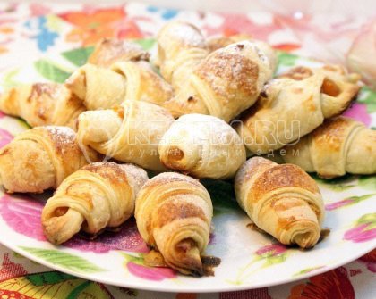 Слойки с курагой