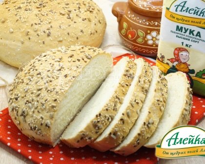 Домашний хлеб в духовке с зерновой корочкой