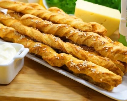 Сырные палочки в духовке